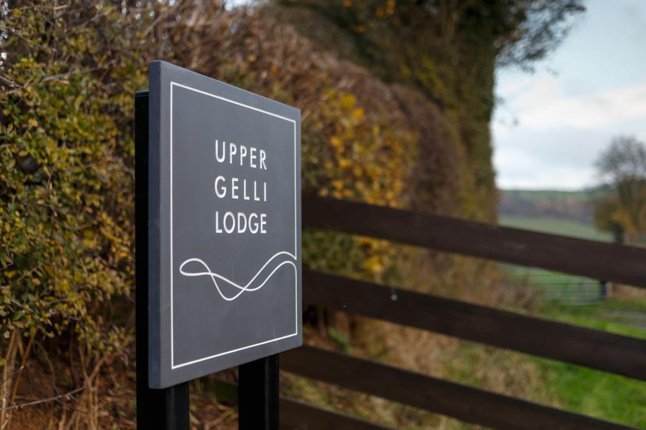 Upper Gelli Luxury Holiday Lodge, Converted Dairy & Cosy Shepherds Huts Welshpool Eksteriør bilde
